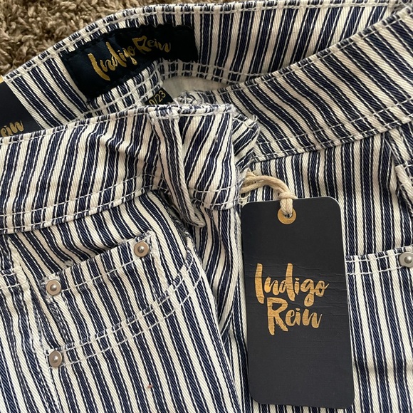 Striped Skinny Jeans - Picture 3 of 3